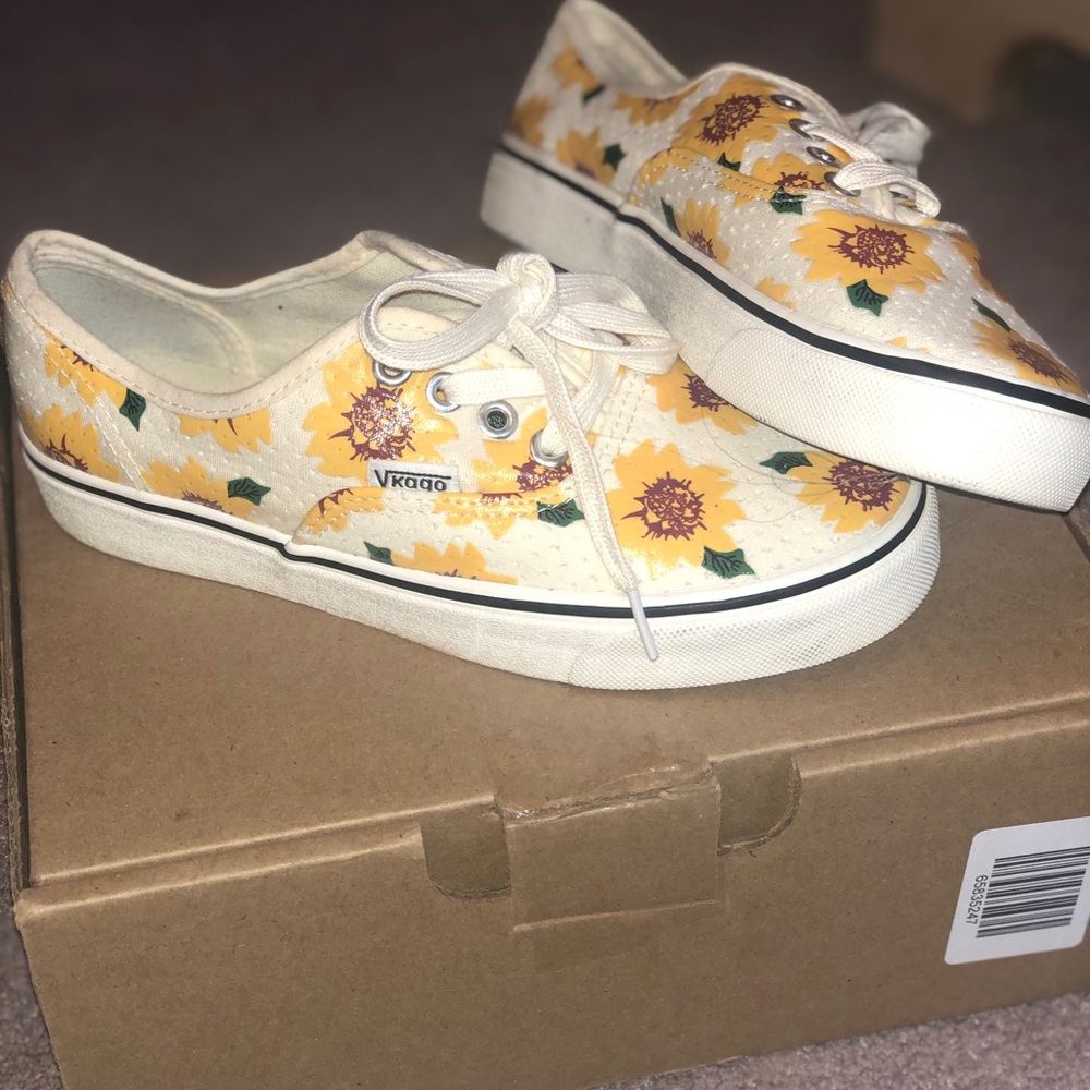 Sunflower sneaker